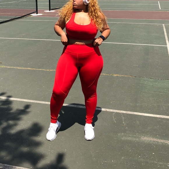 BLACK two piece fitness set - Picture 7 of 8